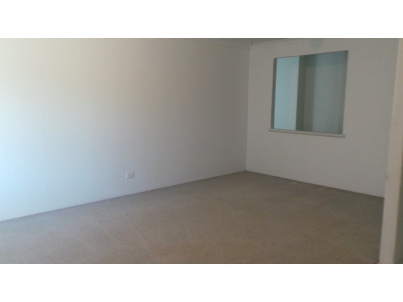 2 Monclair Street, Meadow Springs WA 6210