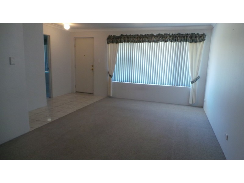 2 Monclair Street, Meadow Springs WA 6210