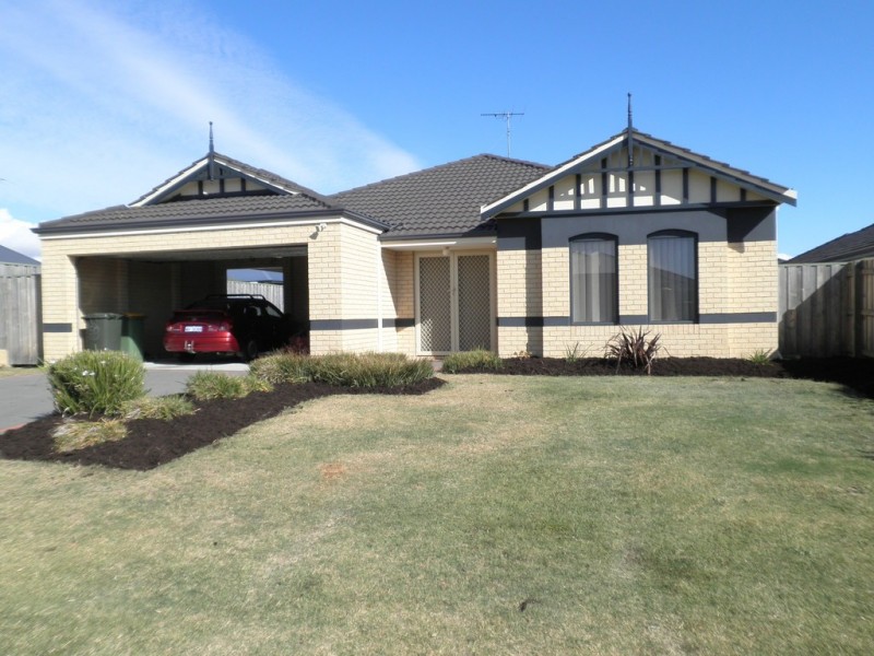 14 Honeymyrtle Grange, Halls Head WA 6210