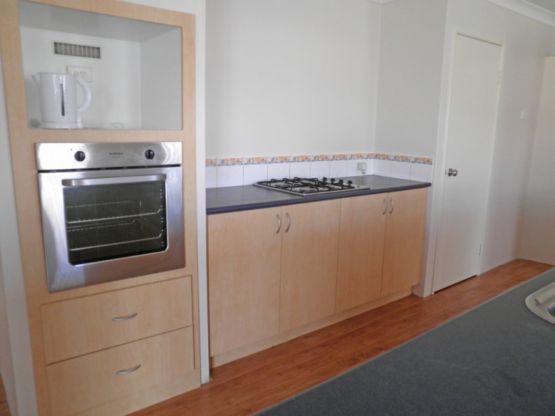 14 Honeymyrtle Grange, Halls Head WA 6210