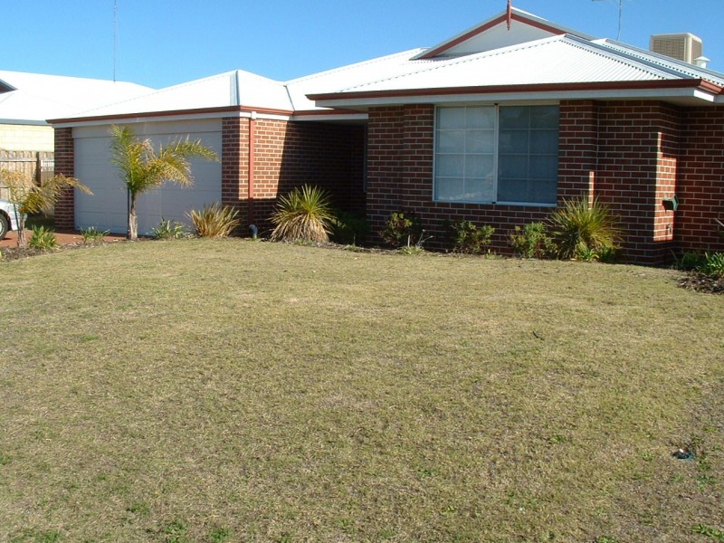 164 Peelwood Parade, Halls Head WA 6210
