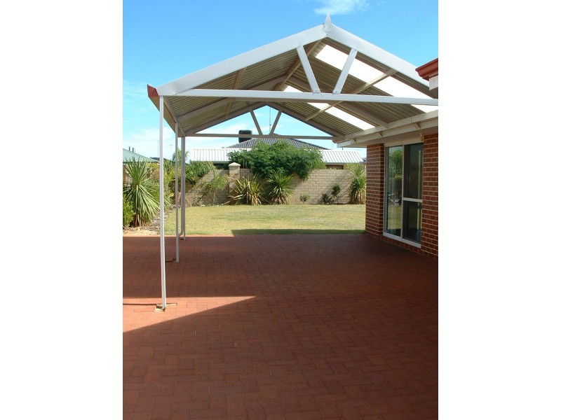 164 Peelwood Parade, Halls Head WA 6210
