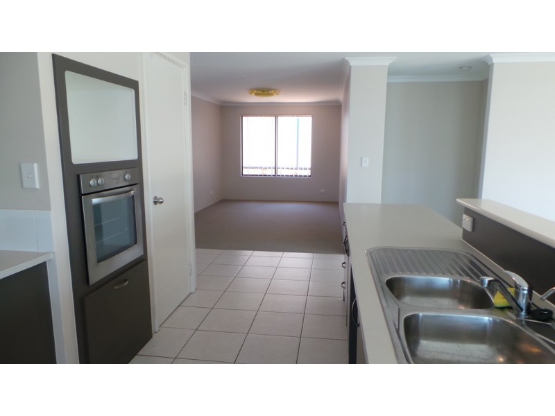 17 Moonbrook Way, Meadow Springs WA 6210