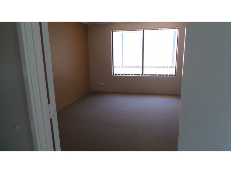 17 Moonbrook Way, Meadow Springs WA 6210