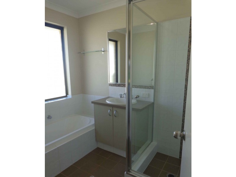 17 Moonbrook Way, Meadow Springs WA 6210