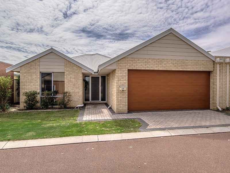 15 Zamia Loop, Wannanup WA 6210