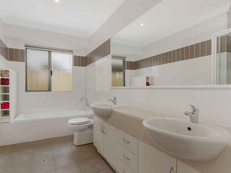 15 Zamia Loop, Wannanup WA 6210