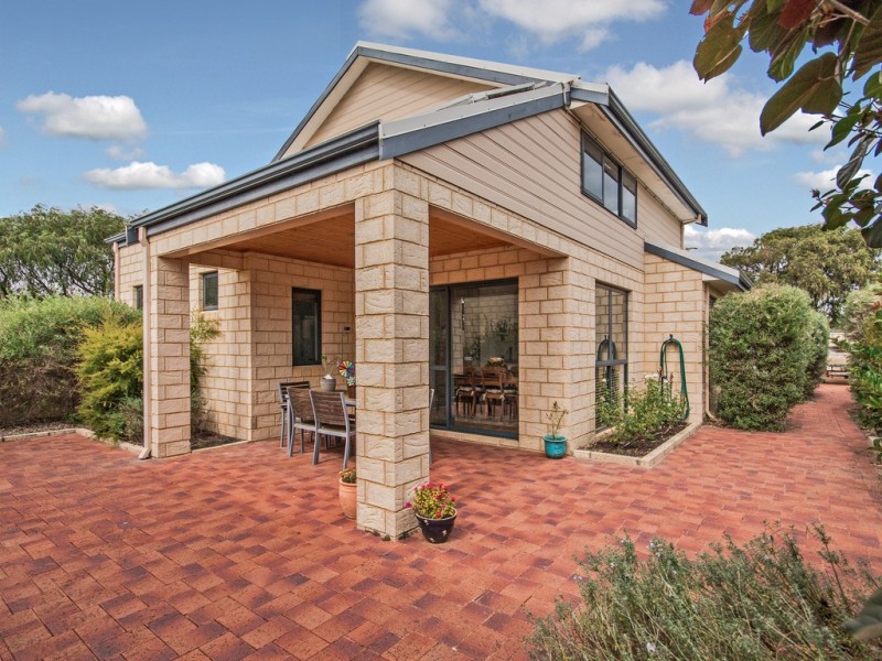 23B Nairn Road, Coodanup WA 6210