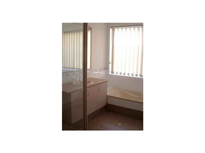 6 Sandbridge Way, Meadow Springs WA 6210