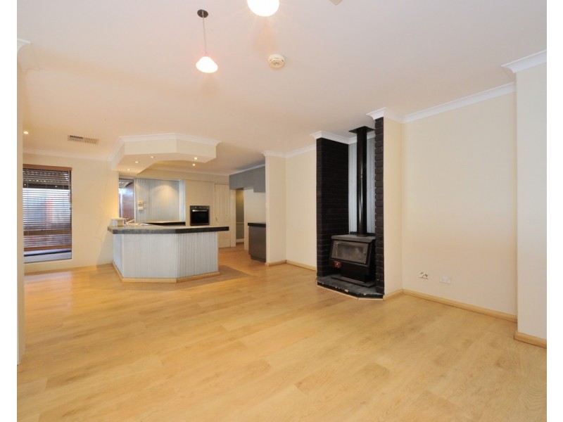 10 Nereena Court, Greenfields WA 6210