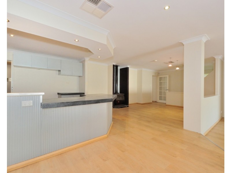 10 Nereena Court, Greenfields WA 6210