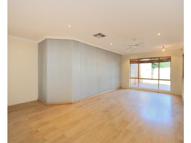 10 Nereena Court, Greenfields WA 6210