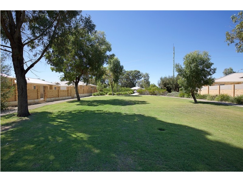 Unit 9/22 Kwella Entrance, Greenfields WA 6210