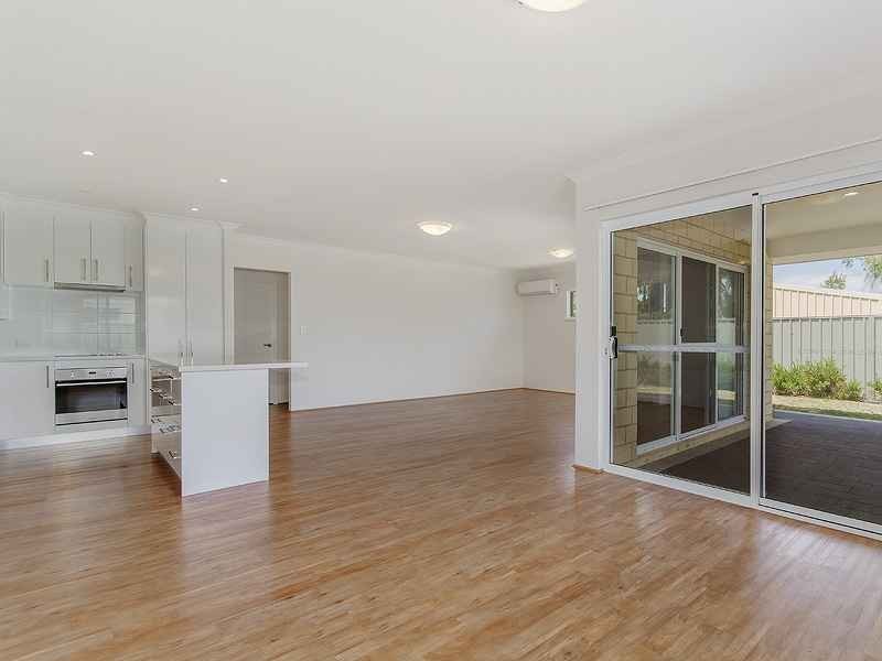 30 Vaucluse Way, Coodanup WA 6210