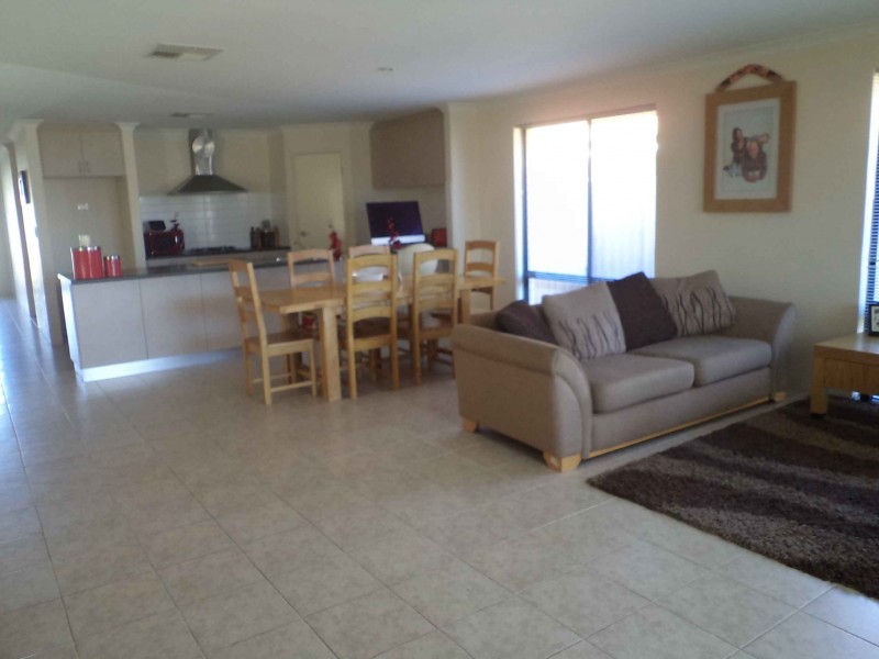 23 Mariposa Avenue, Secret Harbour WA 6173