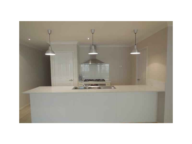 1/24 Ashwood Parkway, Lakelands WA 6180