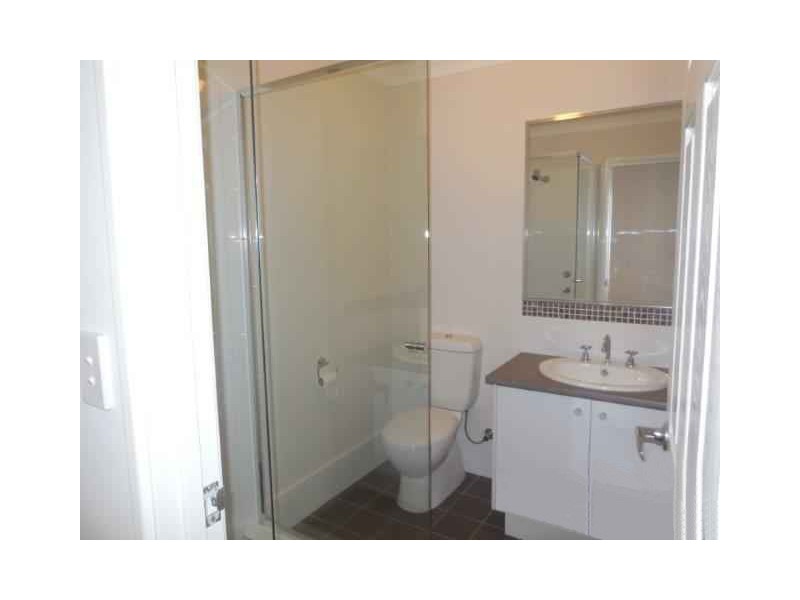 1/24 Ashwood Parkway, Lakelands WA 6180