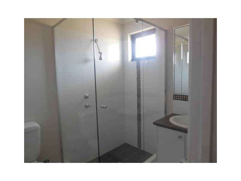 1/24 Ashwood Parkway, Lakelands WA 6180