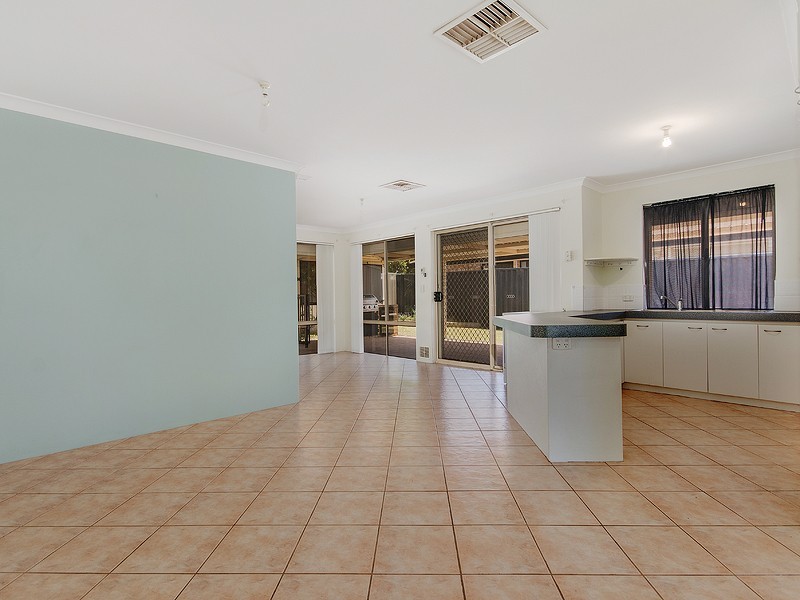 12 Manya Close, Greenfields WA 6210