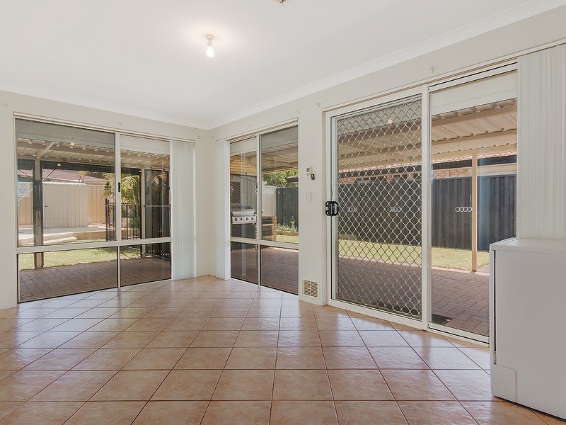 12 Manya Close, Greenfields WA 6210