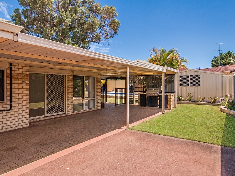 12 Manya Close, Greenfields WA 6210