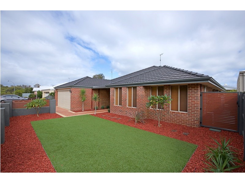 20 Len Howard Drive, Erskine WA 6210