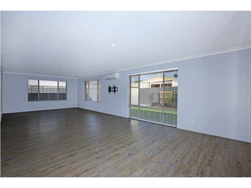 20 Len Howard Drive, Erskine WA 6210