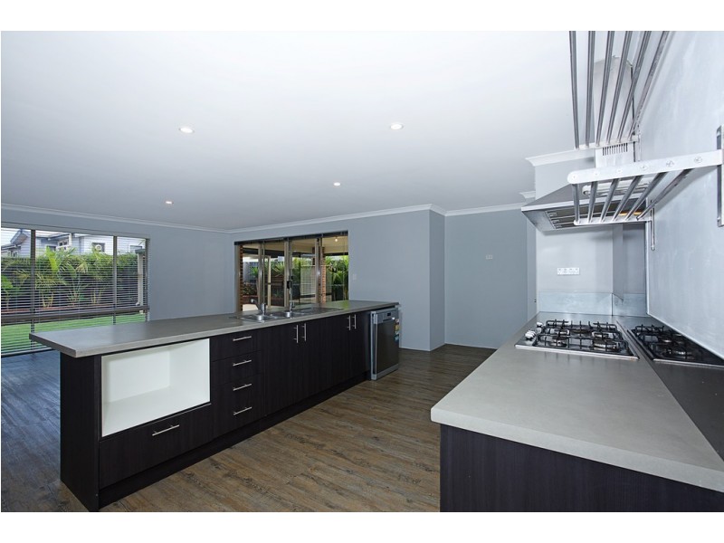 20 Len Howard Drive, Erskine WA 6210