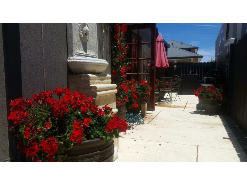 11 Pacifica Way, Dudley Park WA 6210