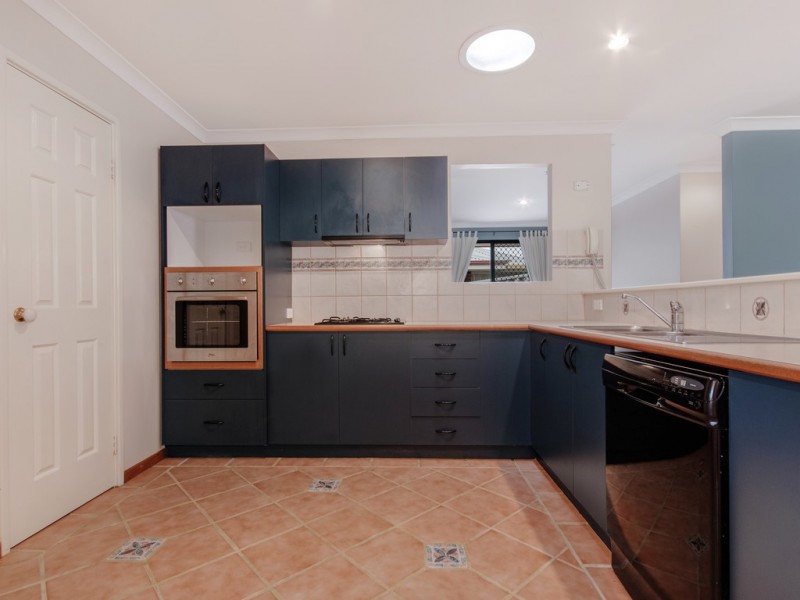 12 Peron Place, San Remo WA 6210