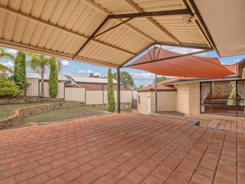 12 Peron Place, San Remo WA 6210