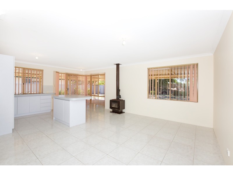 31 Karunjie Road, Golden Bay WA 6174