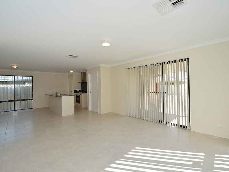 14 Arawatta Loop, Madora Bay WA 6210