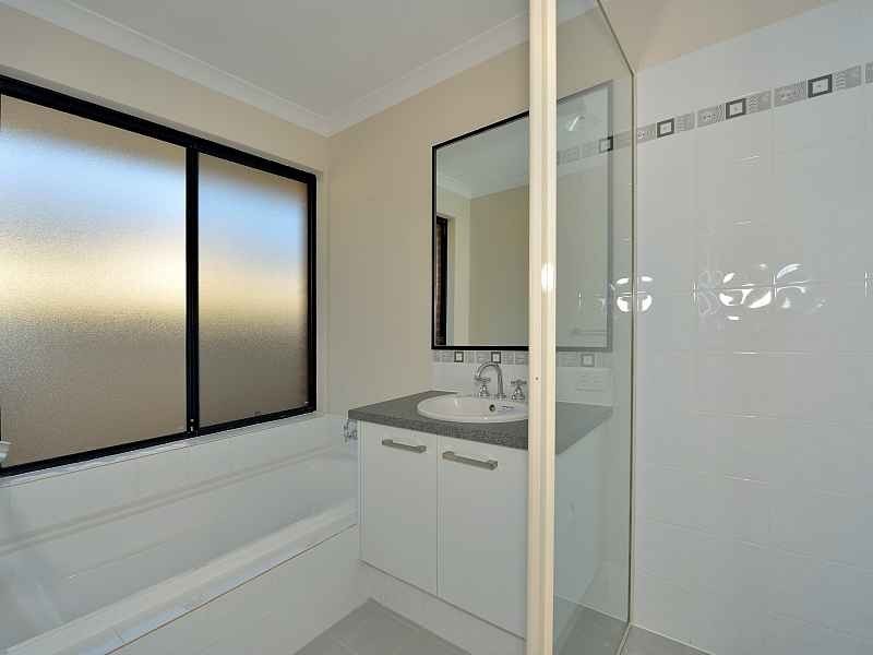 14 Arawatta Loop, Madora Bay WA 6210