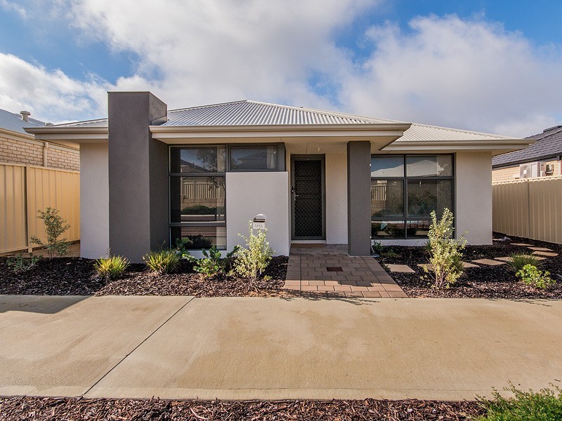 42 Eleanore Drive, Madora Bay WA 6210