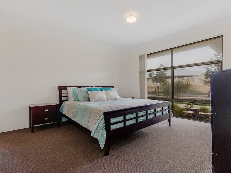 42 Eleanore Drive, Madora Bay WA 6210