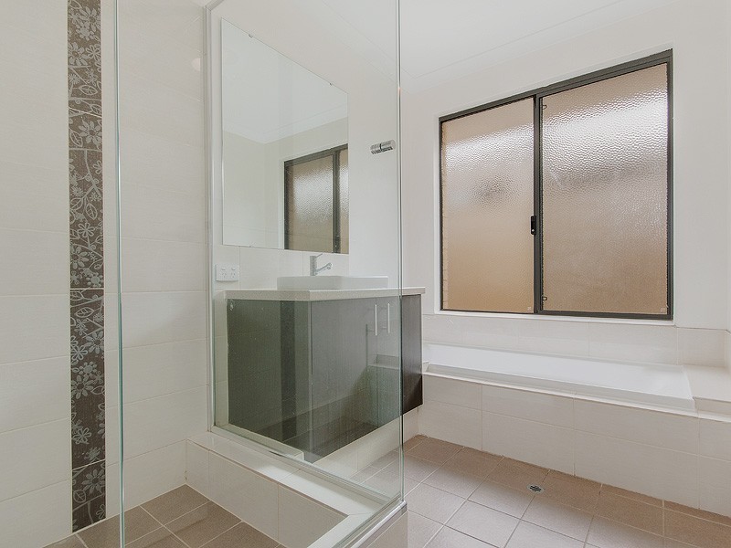 42 Eleanore Drive, Madora Bay WA 6210