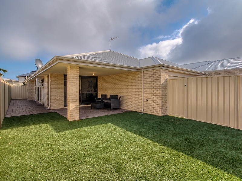 42 Eleanore Drive, Madora Bay WA 6210