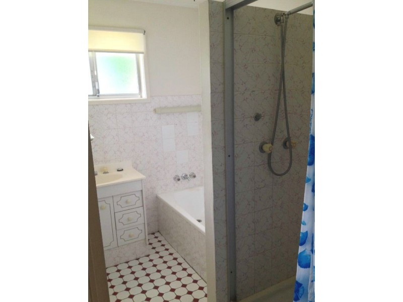 1566a Creek Road, Carina QLD 4152