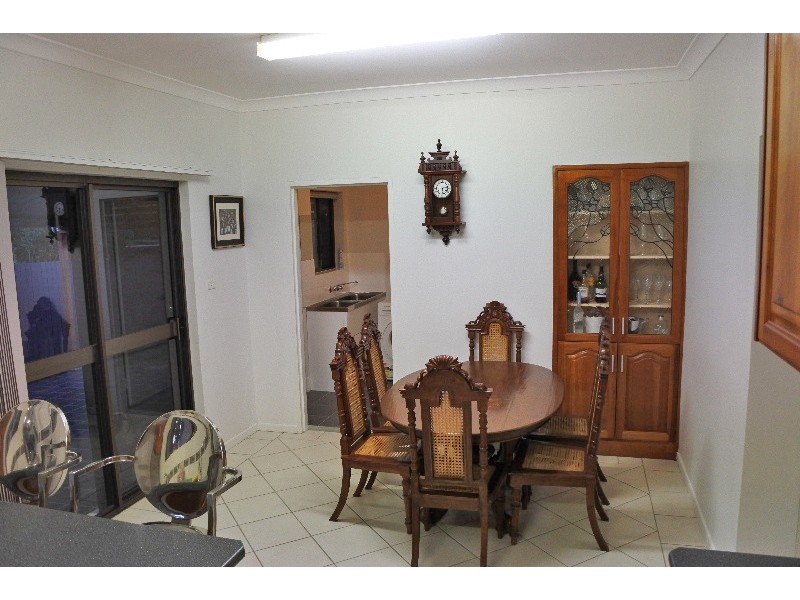 4 Brodick Street, Carindale QLD 4152