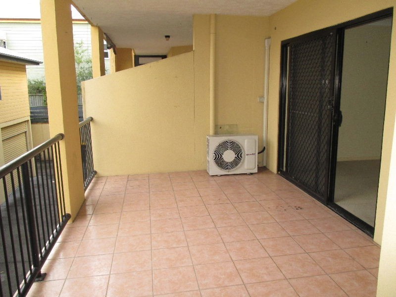 3/64 Longlands Street, East Brisbane QLD 4169