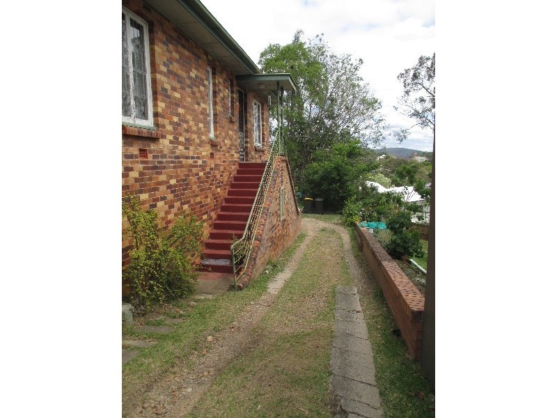 2/112 Central Avenue, St Lucia QLD 4067