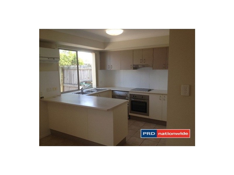 2/5 Hilltop Court, Carina QLD 4152