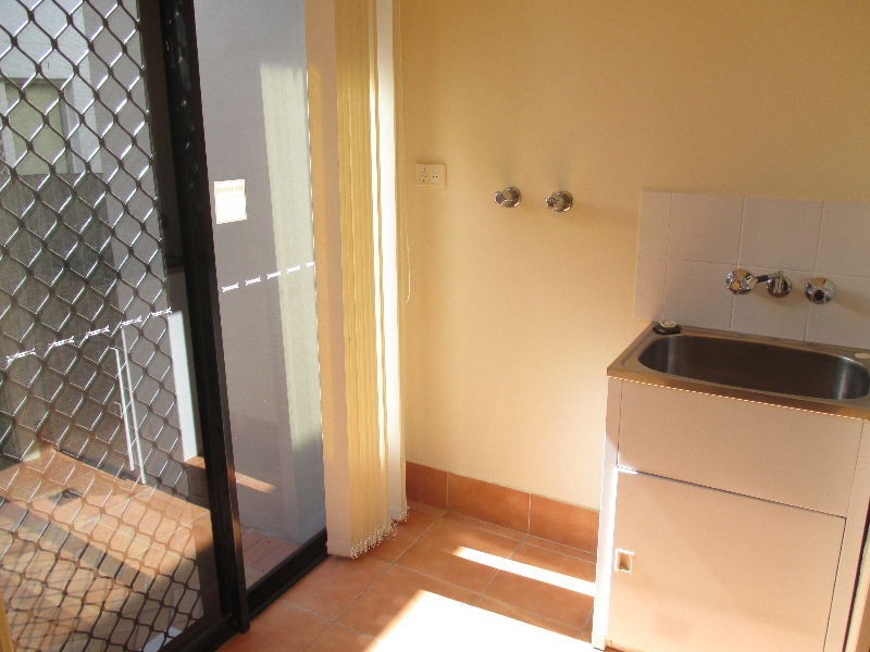 4/31 Dickenson Street, Carina QLD 4152