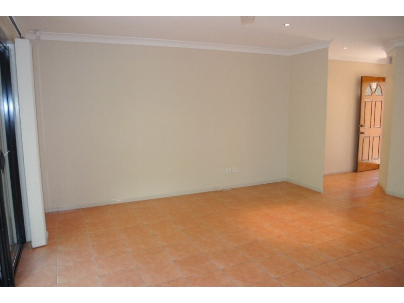 4/31 Dickenson Street, Carina QLD 4152