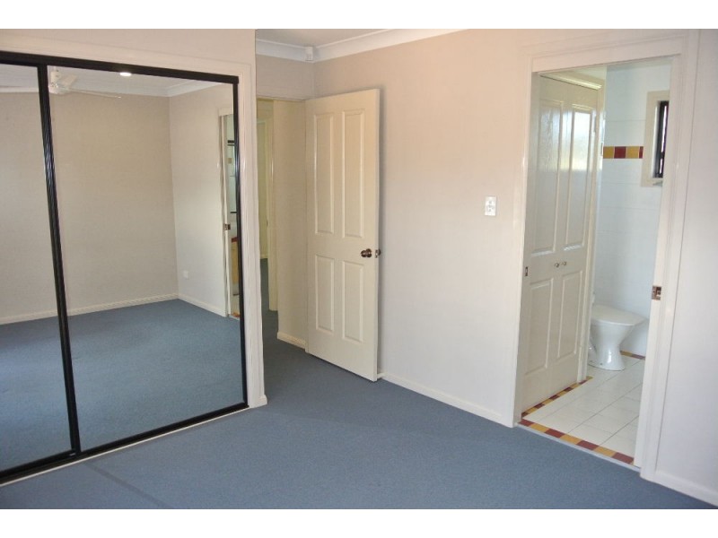 4/31 Dickenson Street, Carina QLD 4152