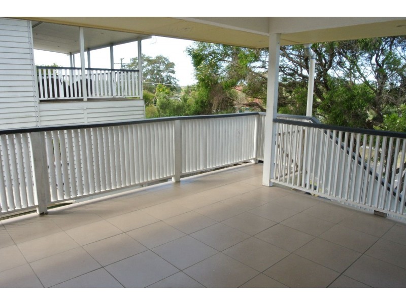 2/53 Arrowsmith, Camp Hill QLD 4152