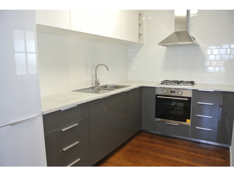 2/53 Arrowsmith, Camp Hill QLD 4152