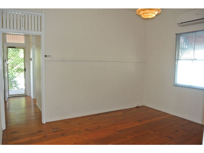 139 Temple Street, Coorparoo QLD 4151