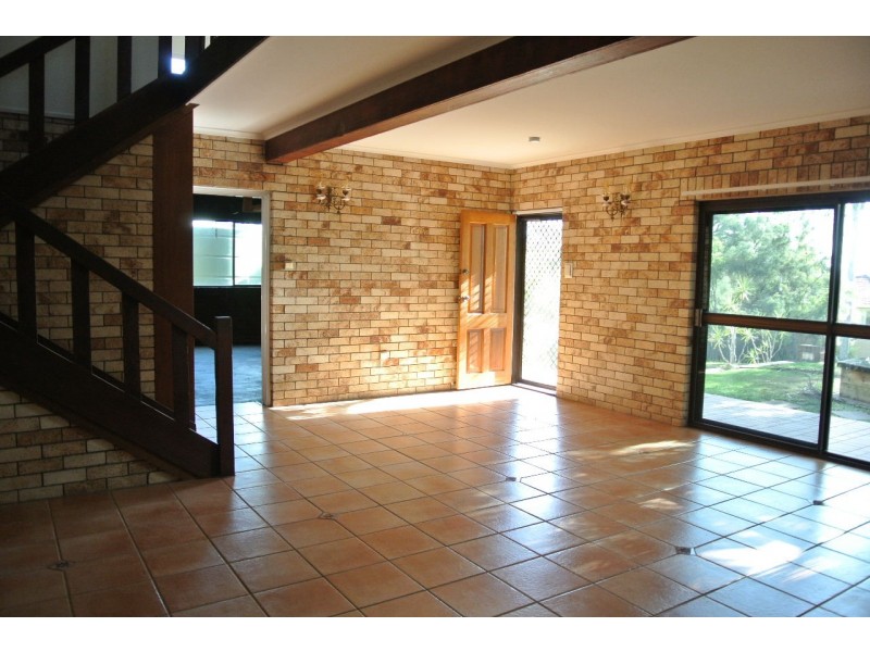 24 Hartigan Street, Belmont QLD 4153